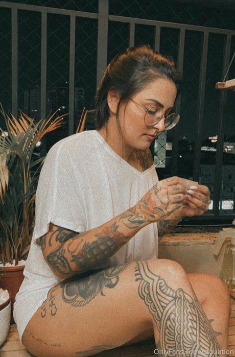 Cauuution nude star images