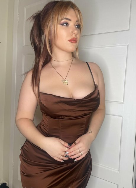 thathippyqueenfree high quality actress pic