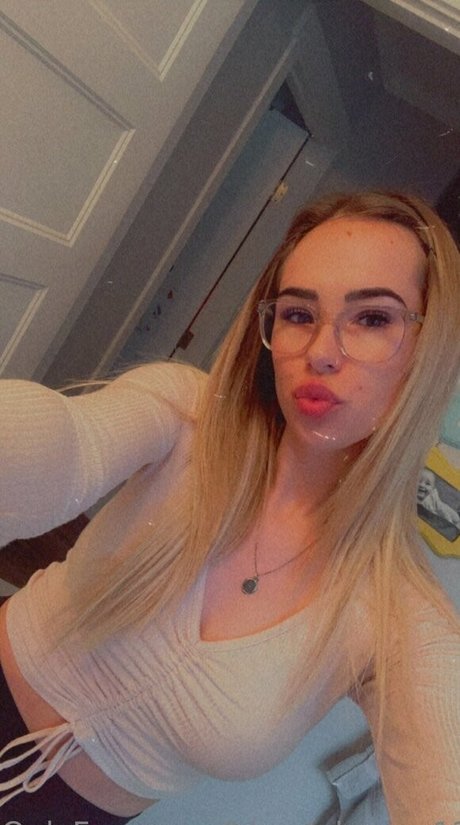 Ashley Higginson pornstar exclusive pic