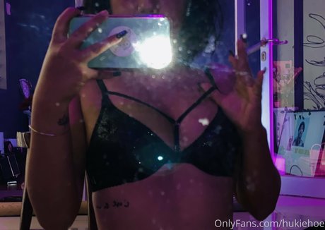 hukiehoe exclusive actress pics