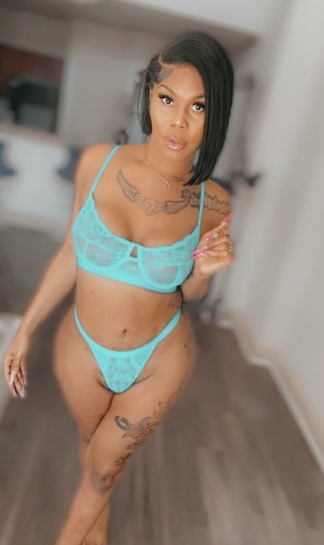 Ts Erin Monroe exclusive pornstar galleries