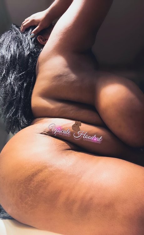 upscalehoodrat2 nude model pic