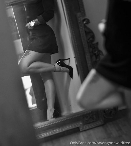 ravengonewildfree model pretty photos