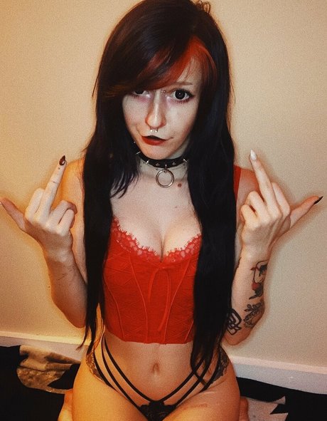 elflovingherself erotic model photo