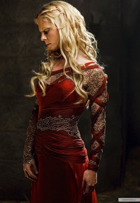 Emilia Fox model hot pics