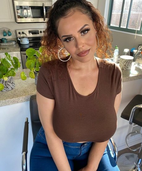 Gia Blaze sexy model picture