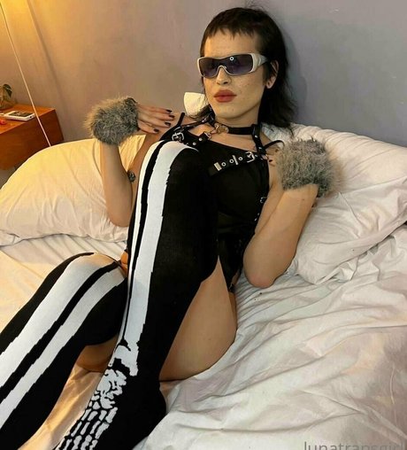 lunatransgirl star porn photos