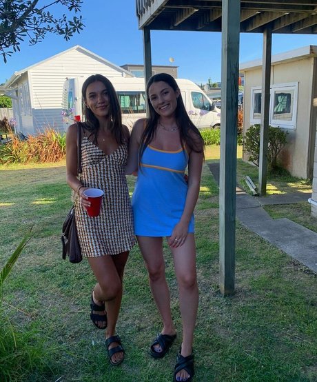 Amber Lee Lockhart model top pictures