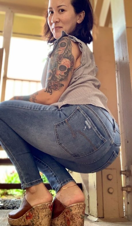 kim kisses foot goddess pornstar xxx photo