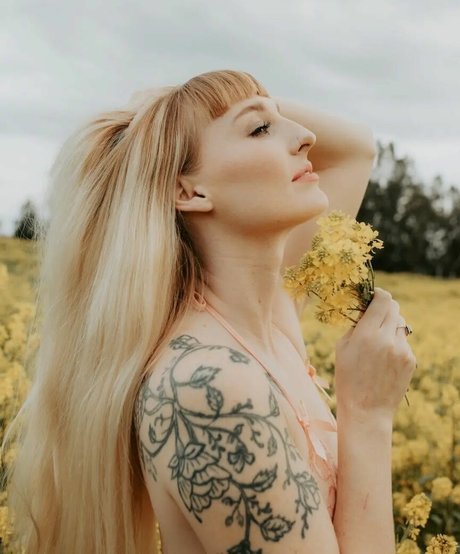 Michaela Green sex model photos