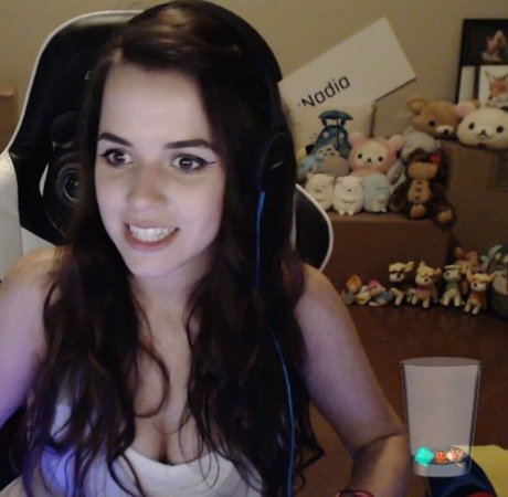 Deernadia sex actress photos