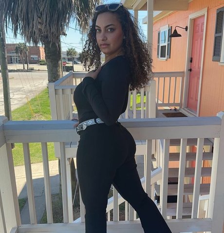 Kennedy Norwood nude actress gallery