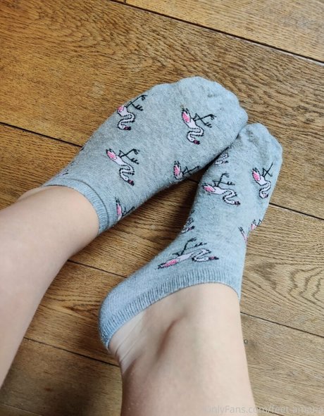 feet amana pretty star pic