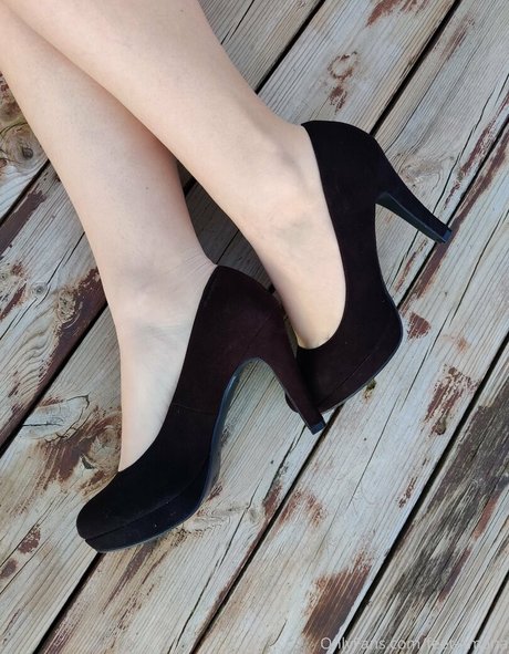 feet amana model hd pics