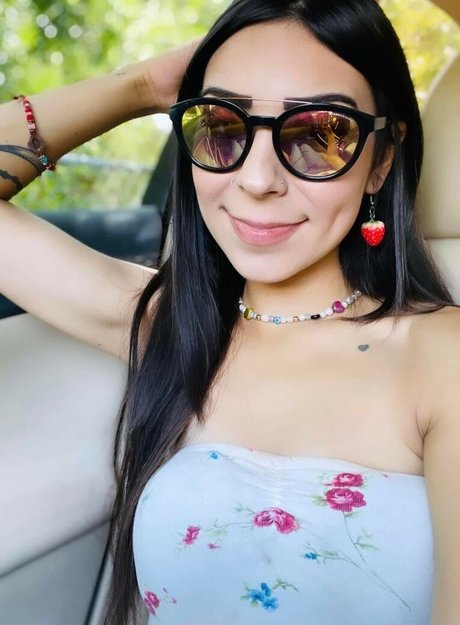 Latina Beauties nude model pics