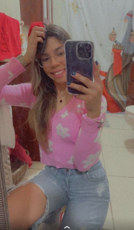 Latina Beauties nude actress pic