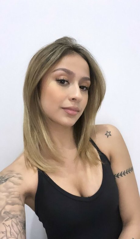 Latina Beauties perfect actress picture