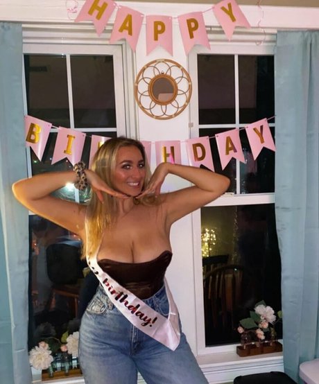 thick nude onlyfans hot porn image