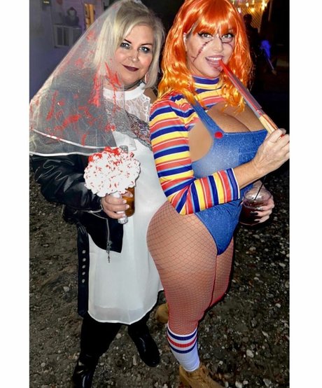 Barbie Howell star beautiful pics