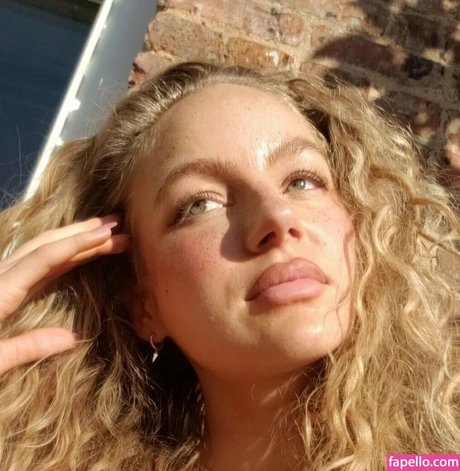 Magyn Kennedy exclusive pornstar pic