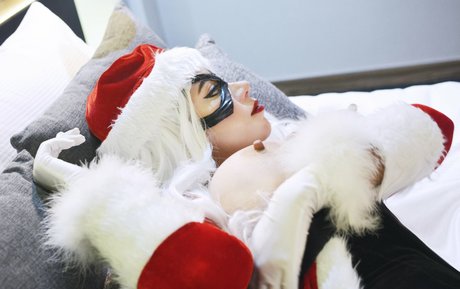 strip nude onlyfans sexy photos