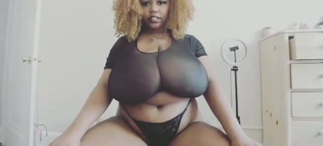 asian brunette onlyfans nude photos