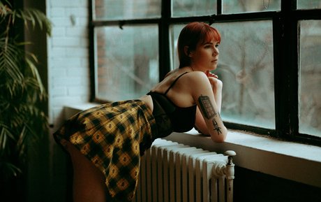 Rosemoontv star beautiful picture