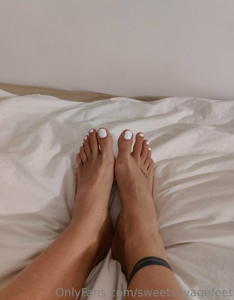 sweetsavagefeet model porn pics