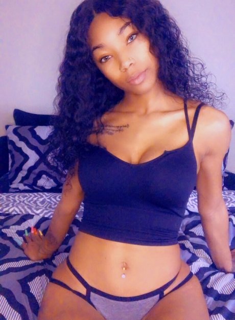 spoiledbrincess model sex photo