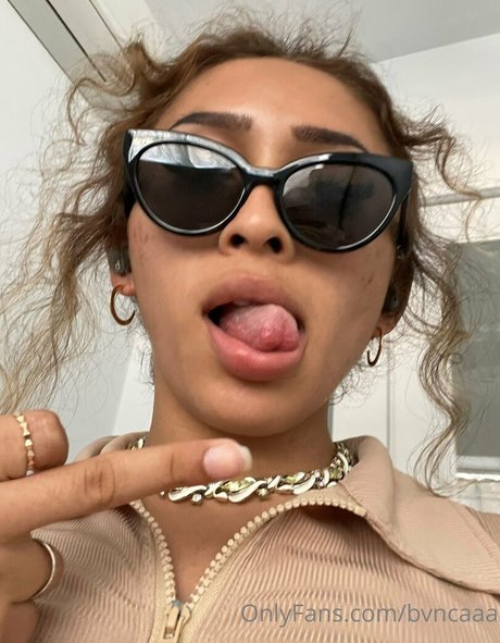 bvncaaa erotic pornstar image