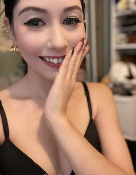 daniellaclaire adult star img