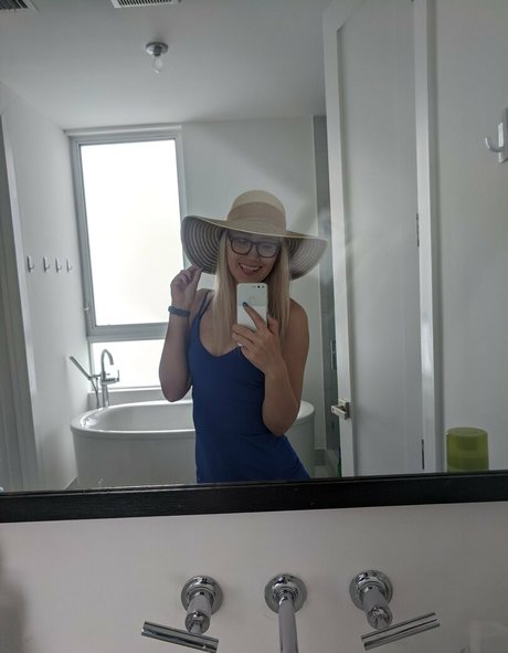 arab thick onlyfans nudes img