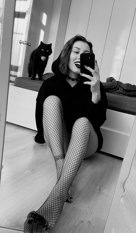 anya klemen star perfect image