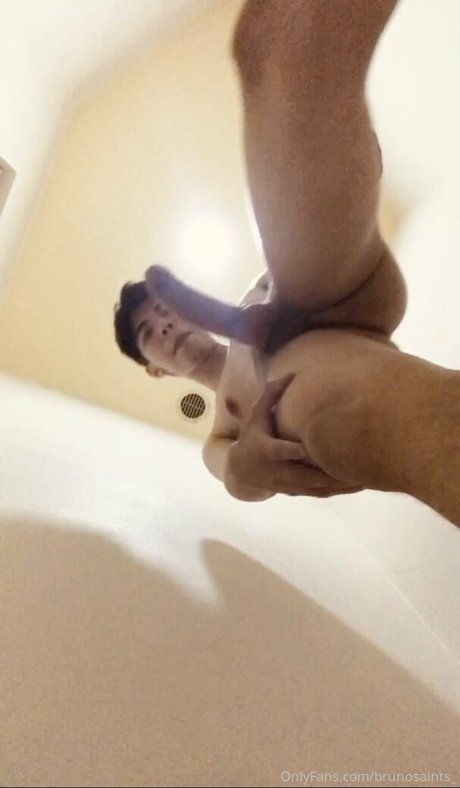 brunosaints_ model pretty archive