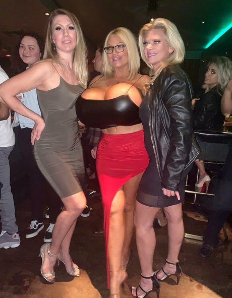 allegracolesworld exclusive actress picture