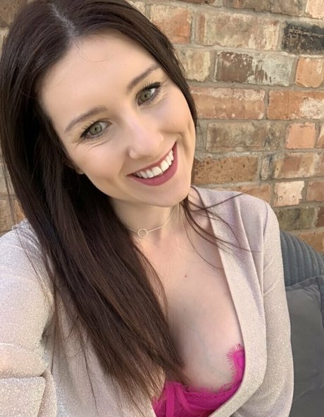 chatting onlyfans beautiful picture