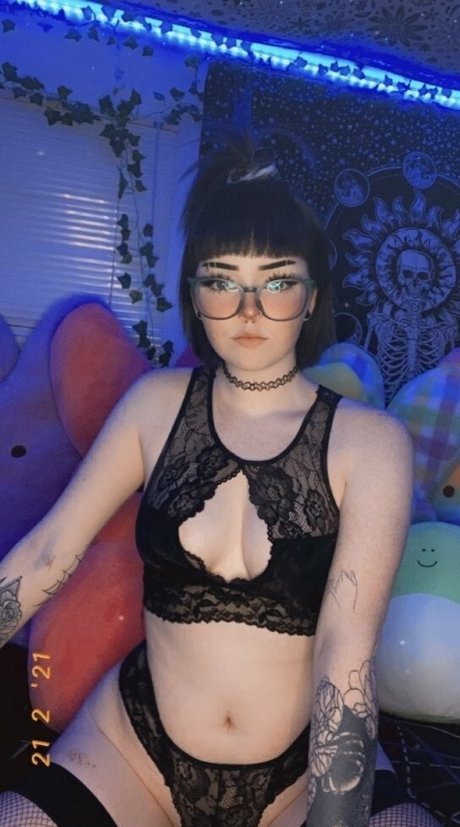 biggtittygothgirl star pornographic image