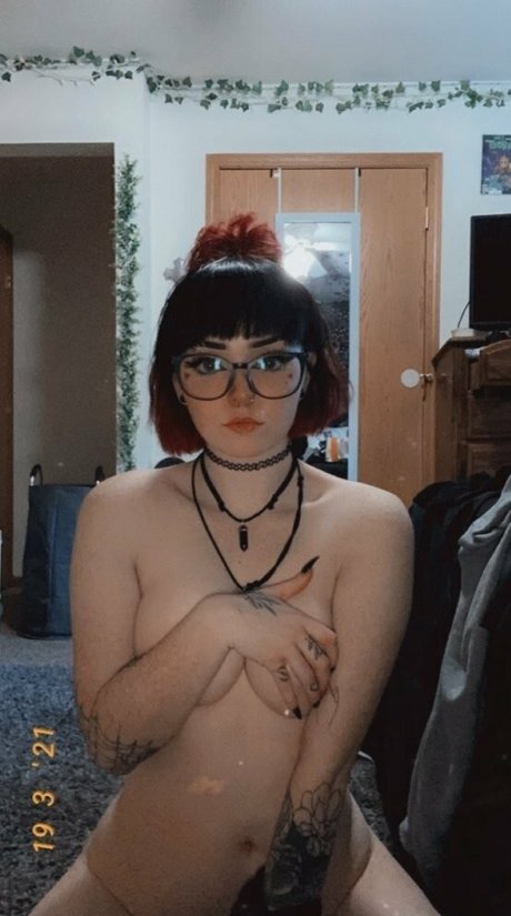 trimmed onlyfans top photo