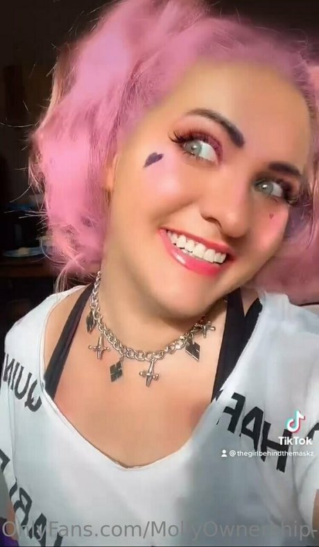 mollyperkoset exclusive star photos