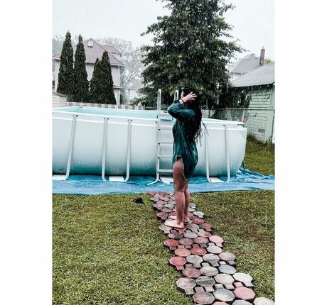 Dale08gc pretty pornstar img