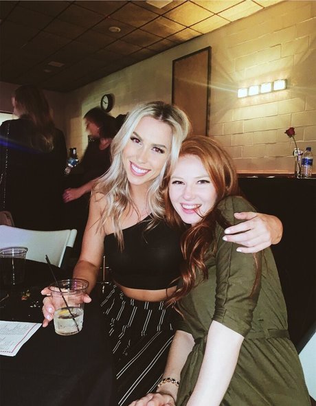 Jakki Farmer model nice img