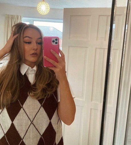 Helayna Birkett xxx actress galleries