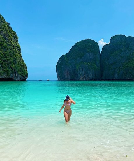 Helayna Birkett erotic star image