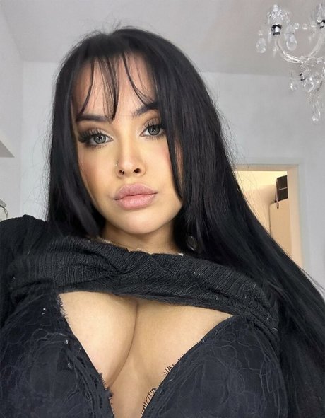 celina x31 xxx model img