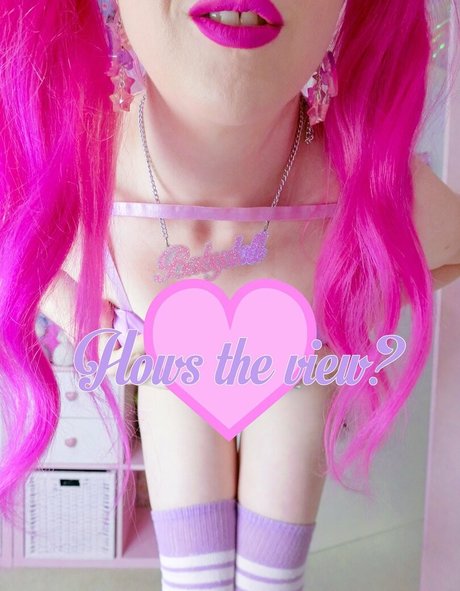 lovesarahxoxofree beautiful model image