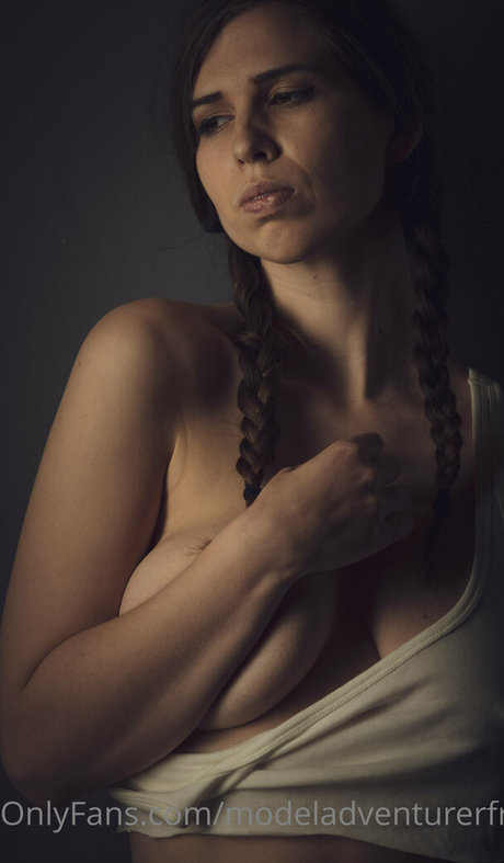 modeladventurerfree art actress photo