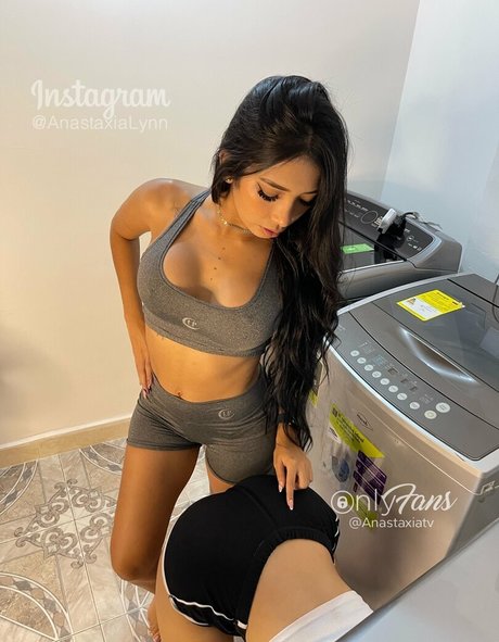 blowjob brunette onlyfans art porn image