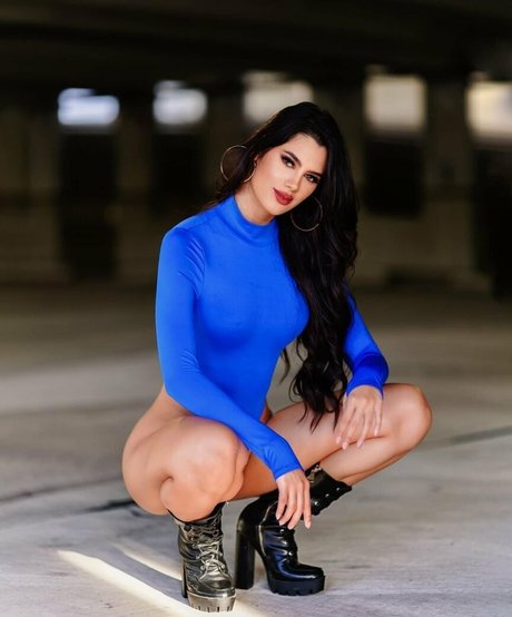 vanessabedoya naked star image