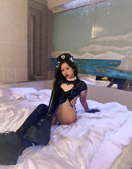 yacchi hd actress photos