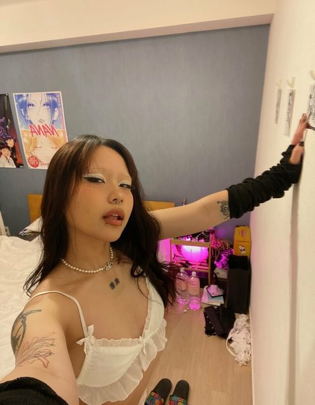 yacchi pornstar art gallery